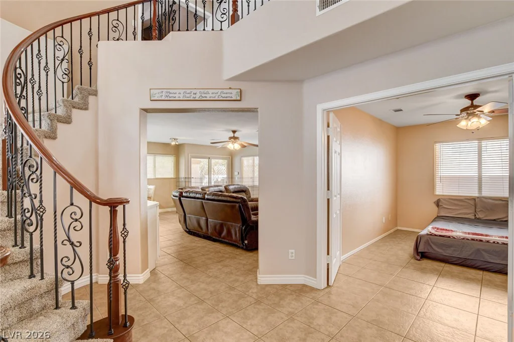 9364 Warm Waters, Las Vegas, NV 89129