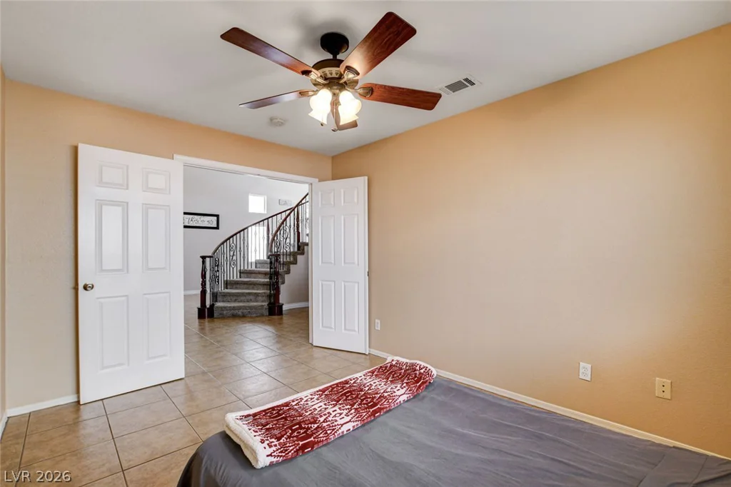 9364 Warm Waters, Las Vegas, NV 89129