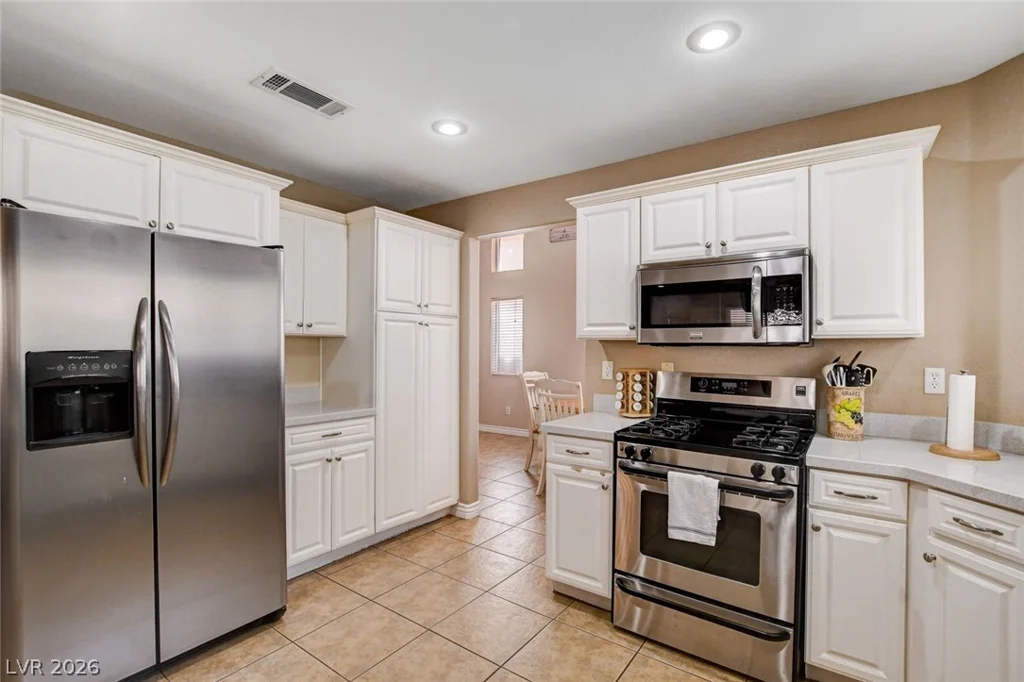 9364 Warm Waters, Las Vegas, NV 89129