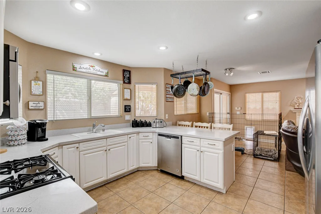 9364 Warm Waters, Las Vegas, NV 89129