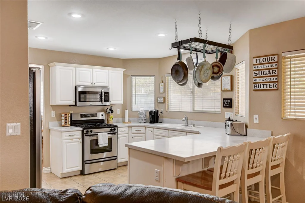 9364 Warm Waters, Las Vegas, NV 89129