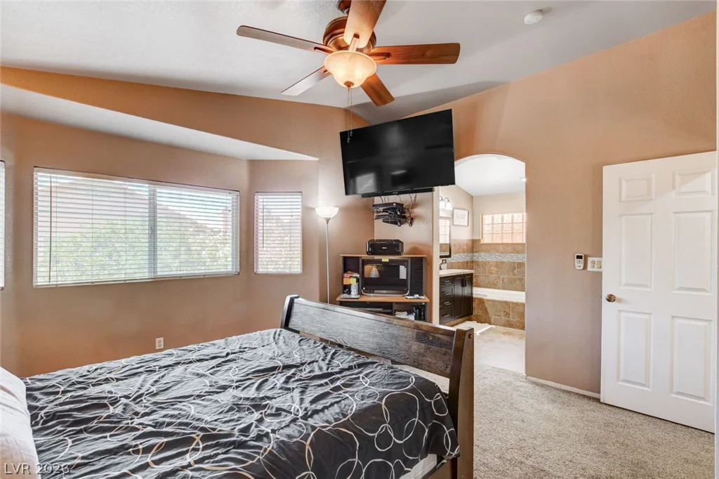 9364 Warm Waters, Las Vegas, NV 89129