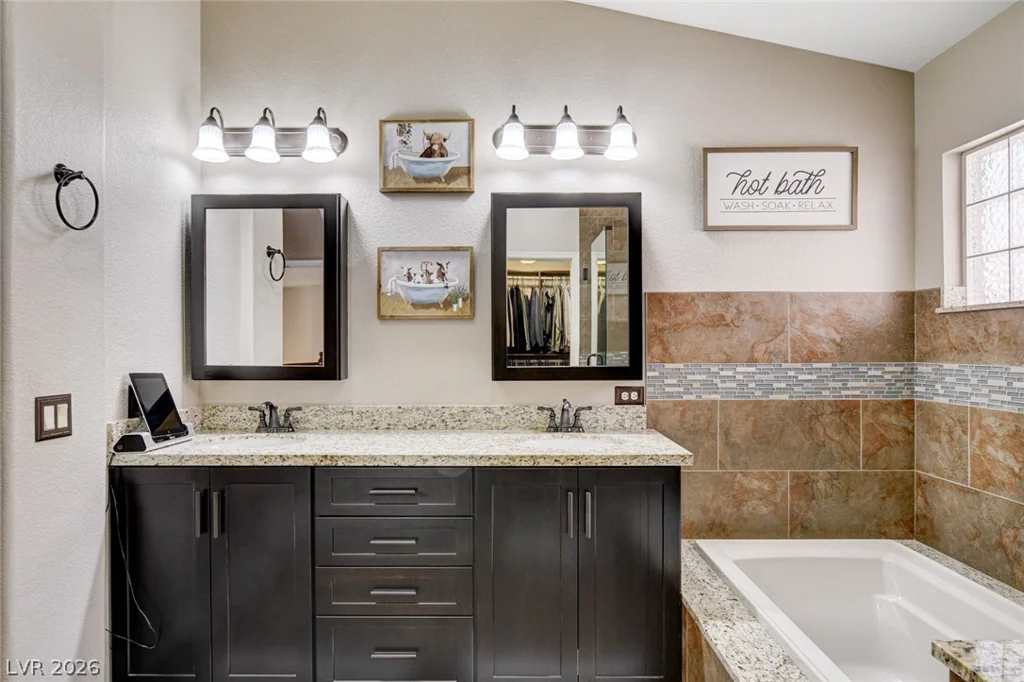 9364 Warm Waters, Las Vegas, NV 89129
