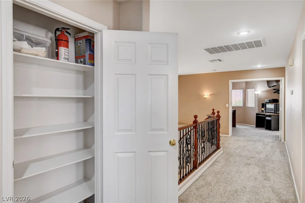 9364 Warm Waters, Las Vegas, NV 89129