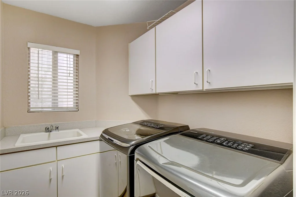 9364 Warm Waters, Las Vegas, NV 89129