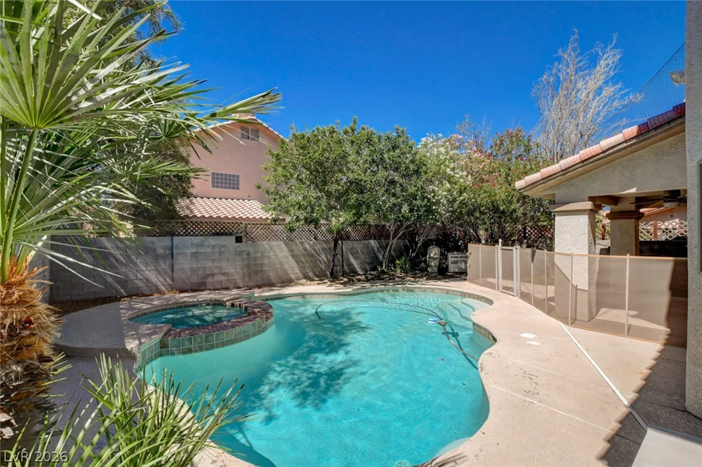 9364 Warm Waters, Las Vegas, NV 89129