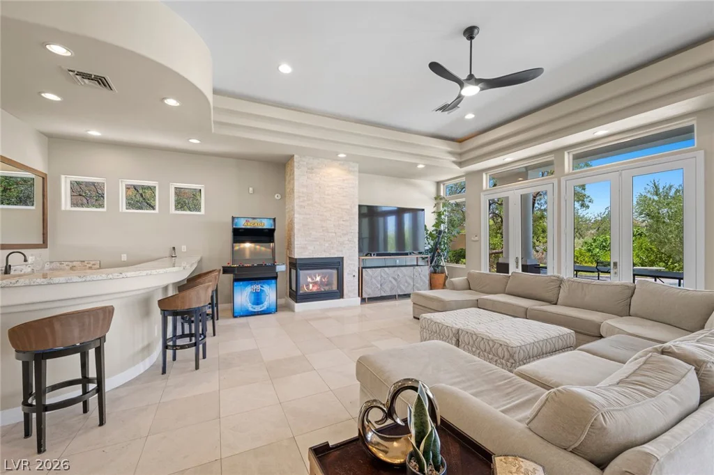 9708 Winter Palace, Las Vegas, NV 89145