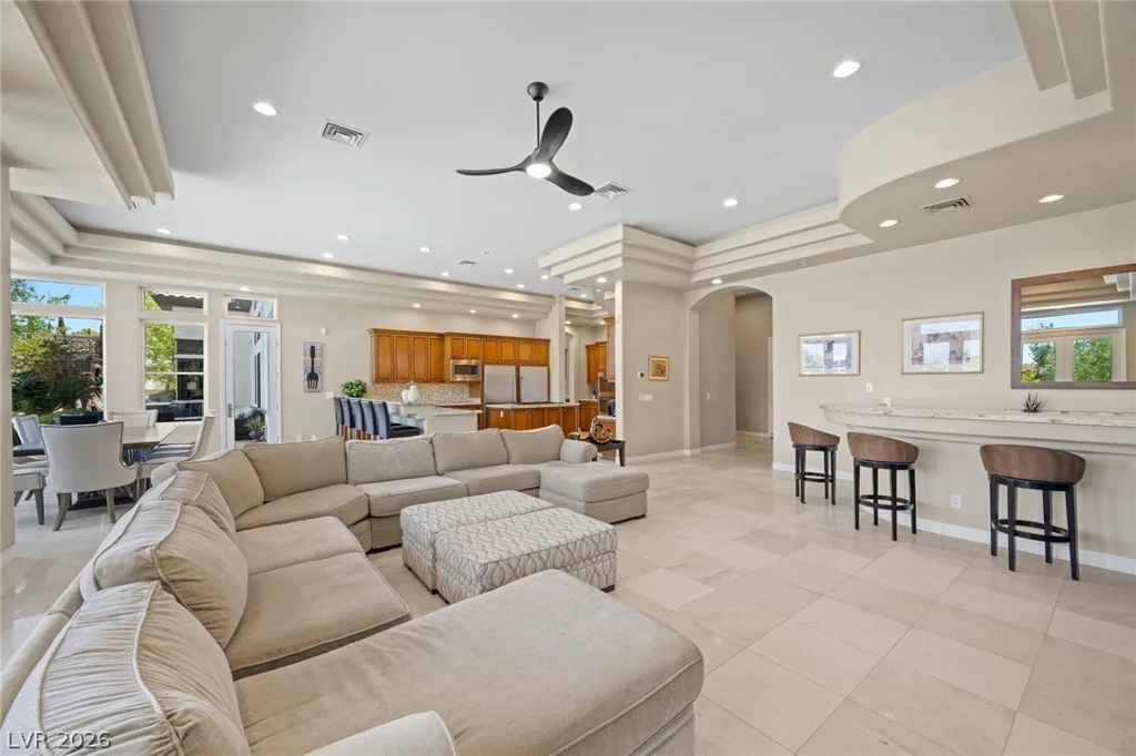 9708 Winter Palace, Las Vegas, NV 89145