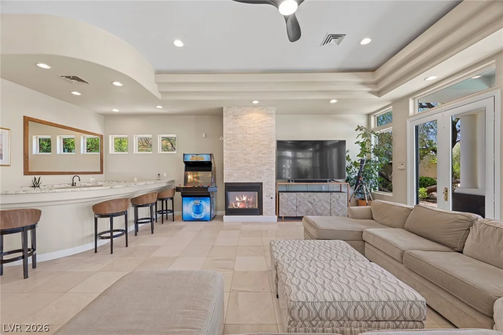 9708 Winter Palace, Las Vegas, NV 89145