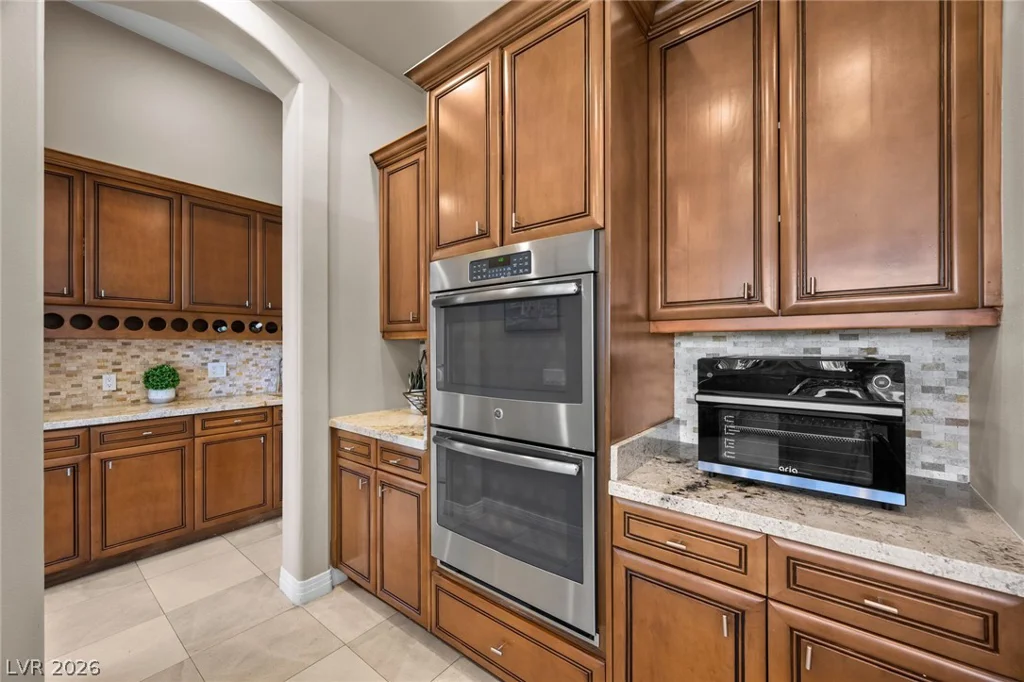 9708 Winter Palace, Las Vegas, NV 89145