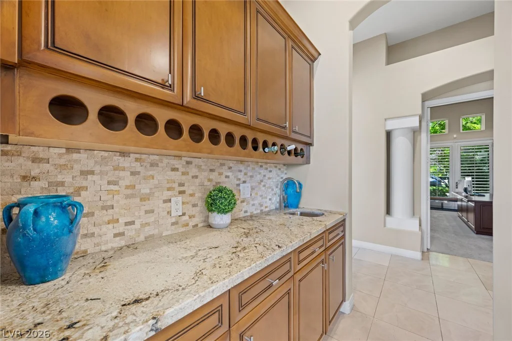 9708 Winter Palace, Las Vegas, NV 89145