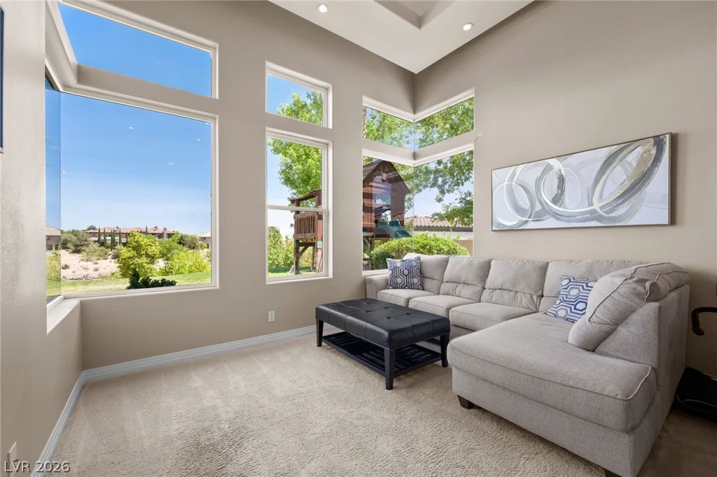9708 Winter Palace, Las Vegas, NV 89145