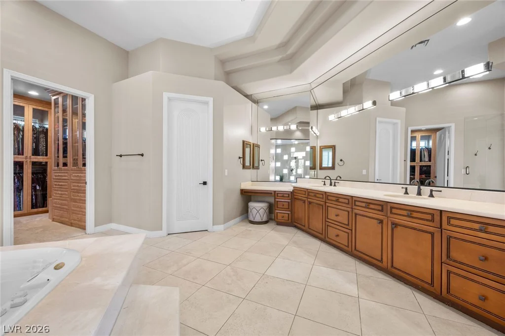9708 Winter Palace, Las Vegas, NV 89145