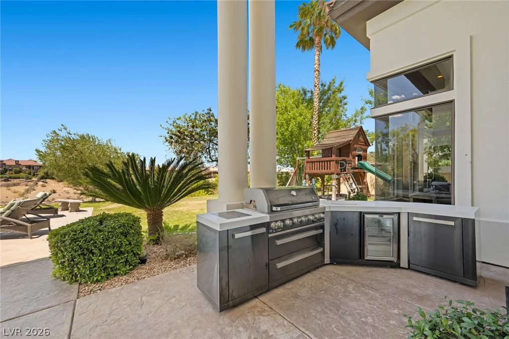 9708 Winter Palace, Las Vegas, NV 89145
