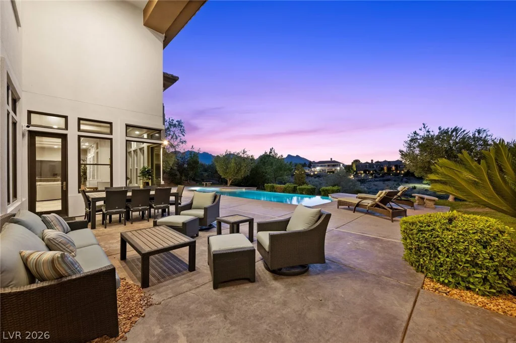 9708 Winter Palace, Las Vegas, NV 89145