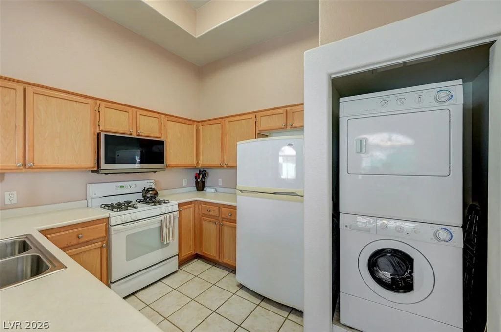 700 Carnegie, Henderson, NV 89052