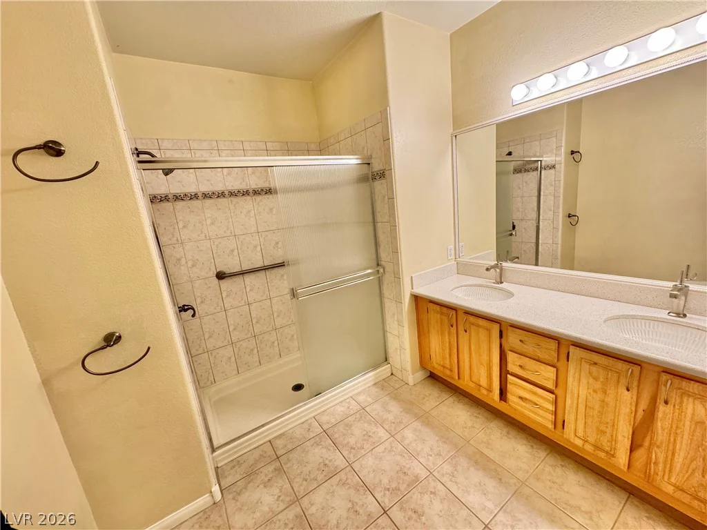 4900 Black Bear, Las Vegas, NV 89149