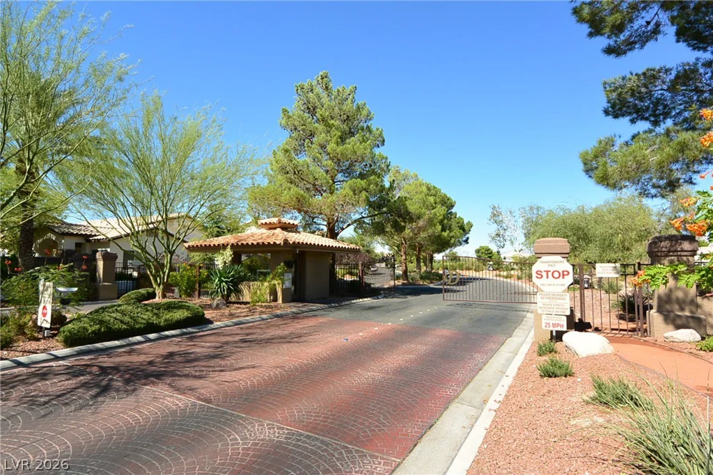 4900 Black Bear, Las Vegas, NV 89149