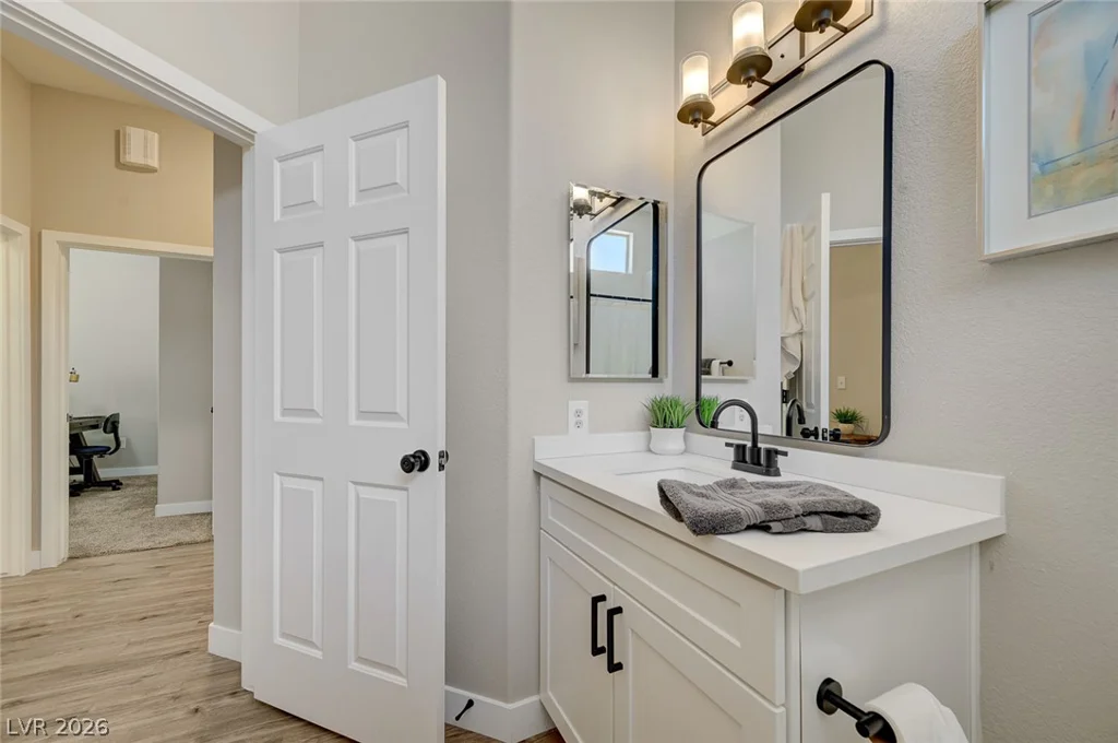 10613 Spring Garden, Las Vegas, NV 89134