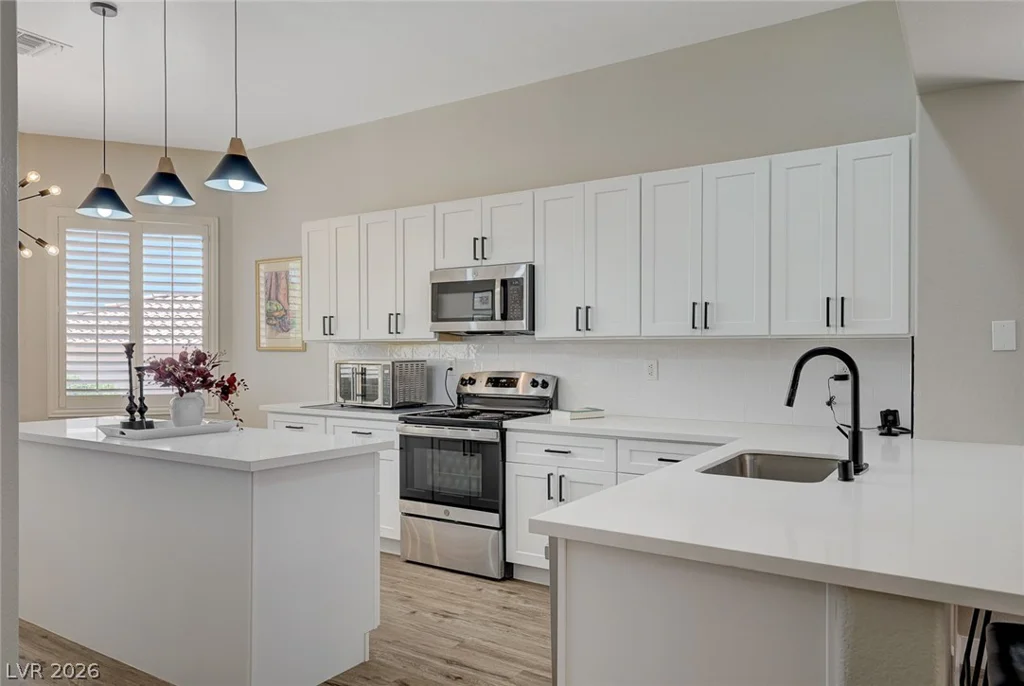 10613 Spring Garden, Las Vegas, NV 89134
