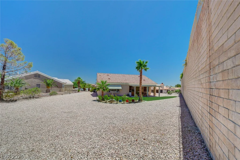 10613 Spring Garden, Las Vegas, NV 89134