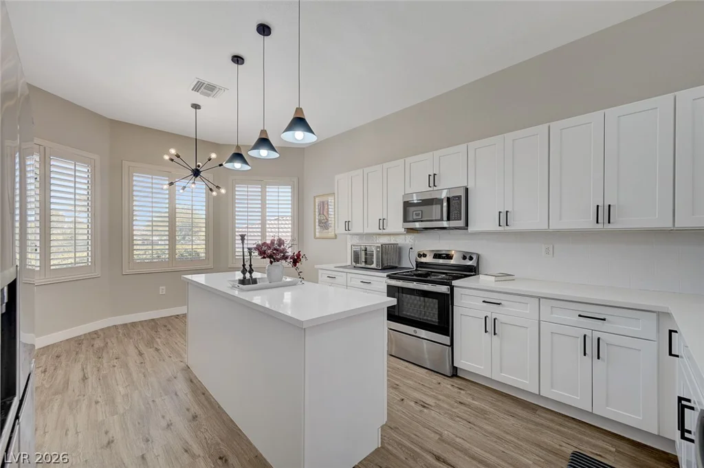 10613 Spring Garden, Las Vegas, NV 89134