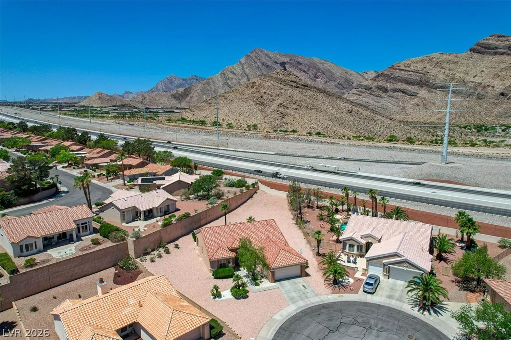 10613 Spring Garden, Las Vegas, NV 89134