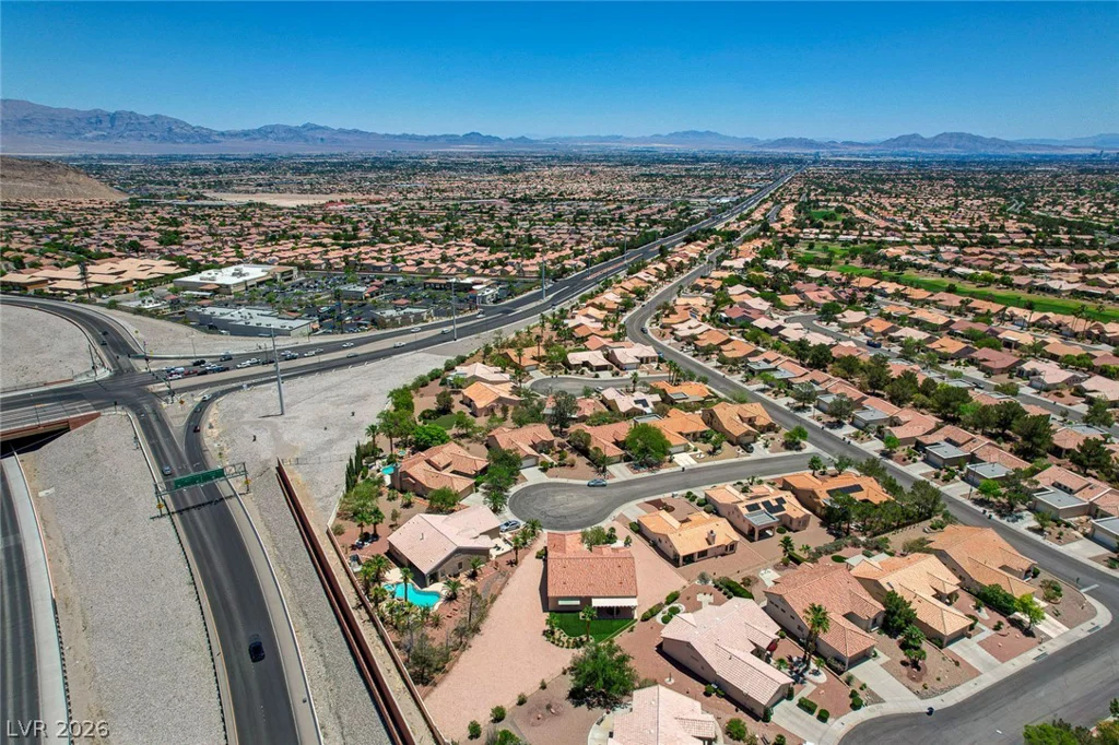 10613 Spring Garden, Las Vegas, NV 89134