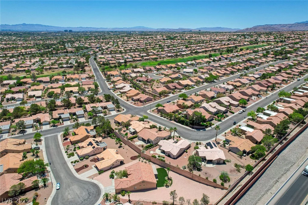 10613 Spring Garden, Las Vegas, NV 89134