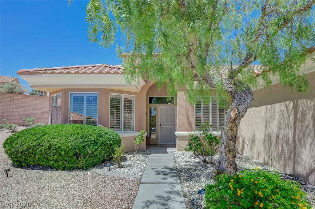 10613 Spring Garden, Las Vegas, NV 89134