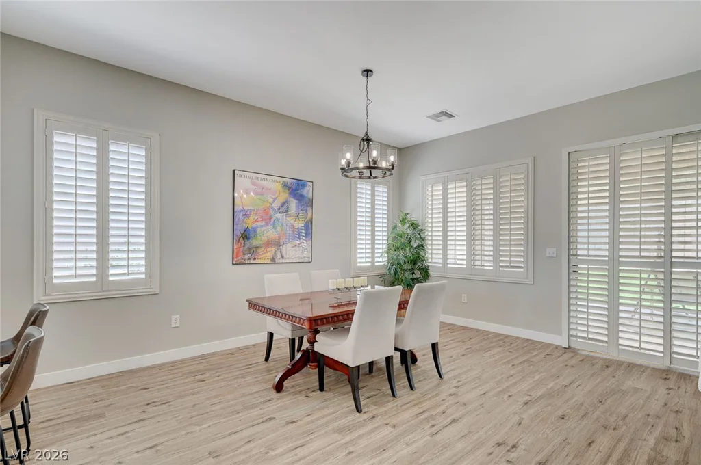 10613 Spring Garden, Las Vegas, NV 89134