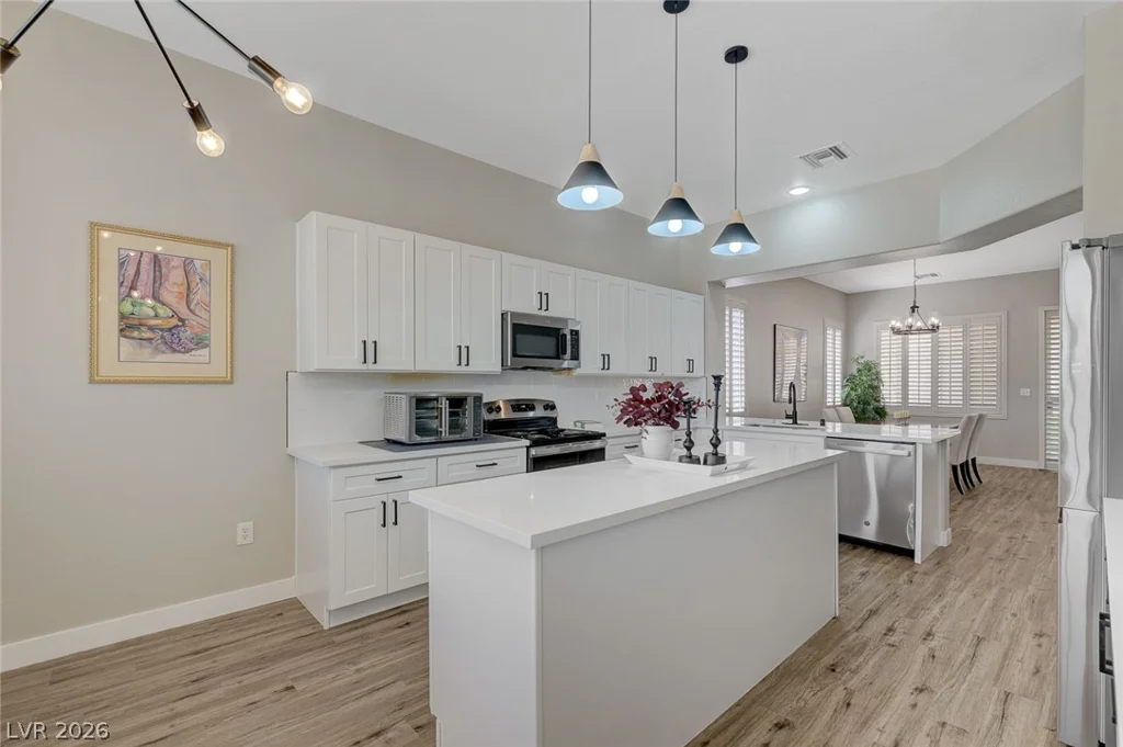 10613 Spring Garden, Las Vegas, NV 89134