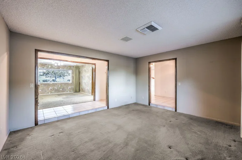 2135 Cimarron, Las Vegas, NV 89117