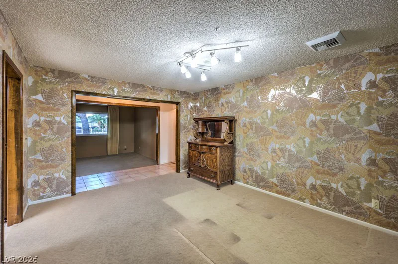 2135 Cimarron, Las Vegas, NV 89117