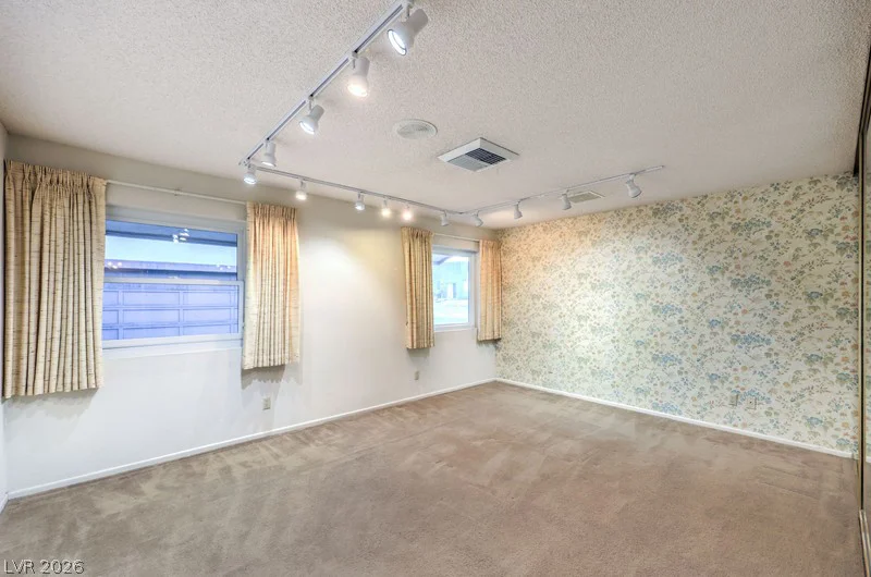 2135 Cimarron, Las Vegas, NV 89117
