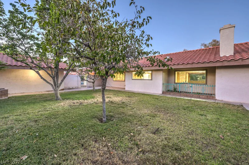 2135 Cimarron, Las Vegas, NV 89117