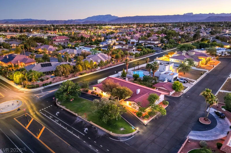 2135 Cimarron, Las Vegas, NV 89117