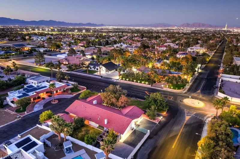 2135 Cimarron, Las Vegas, NV 89117