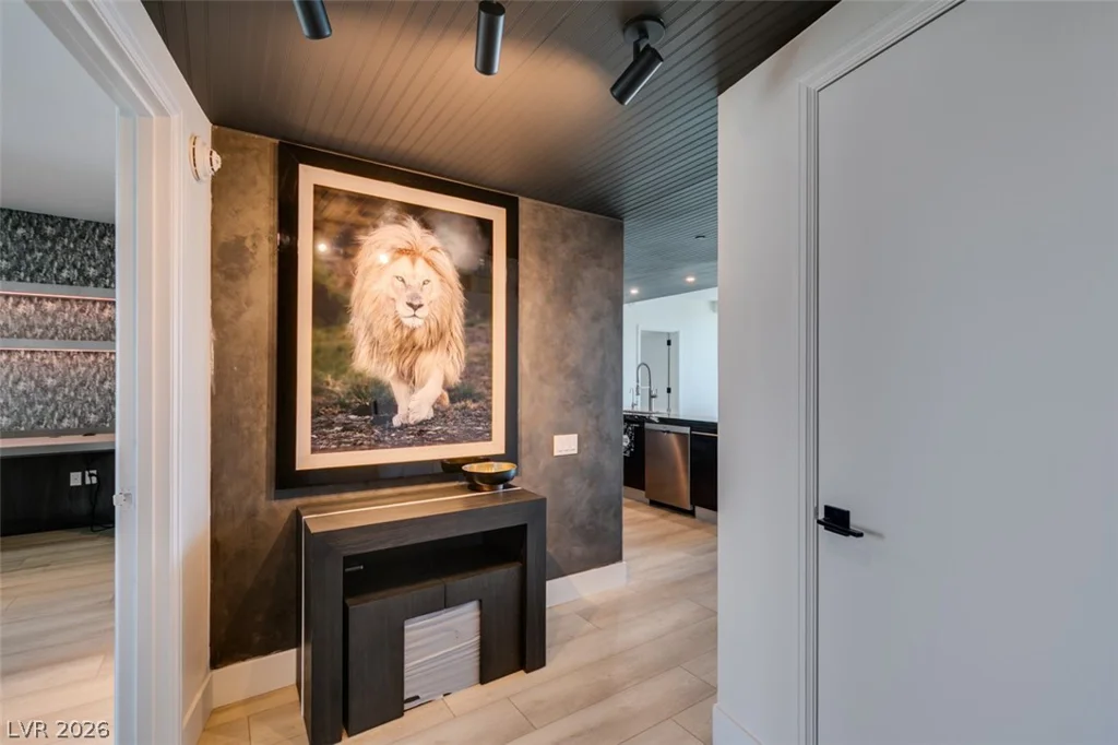 322 Karen, Las Vegas, NV 89109