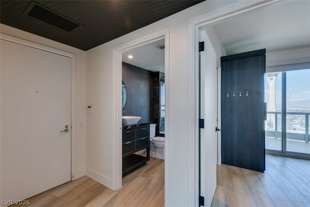 322 Karen, Las Vegas, NV 89109