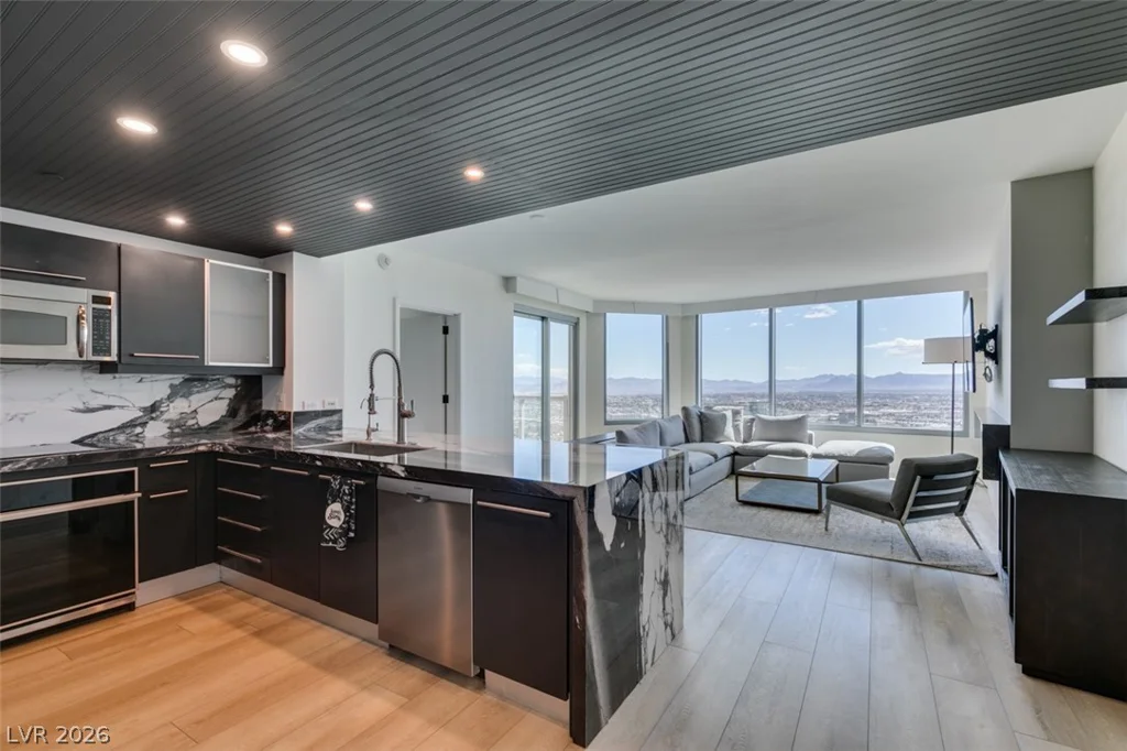 322 Karen, Las Vegas, NV 89109