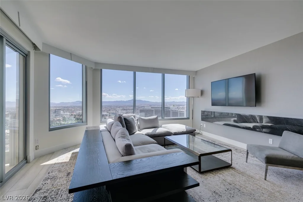 322 Karen, Las Vegas, NV 89109