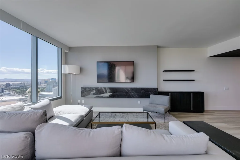 322 Karen, Las Vegas, NV 89109