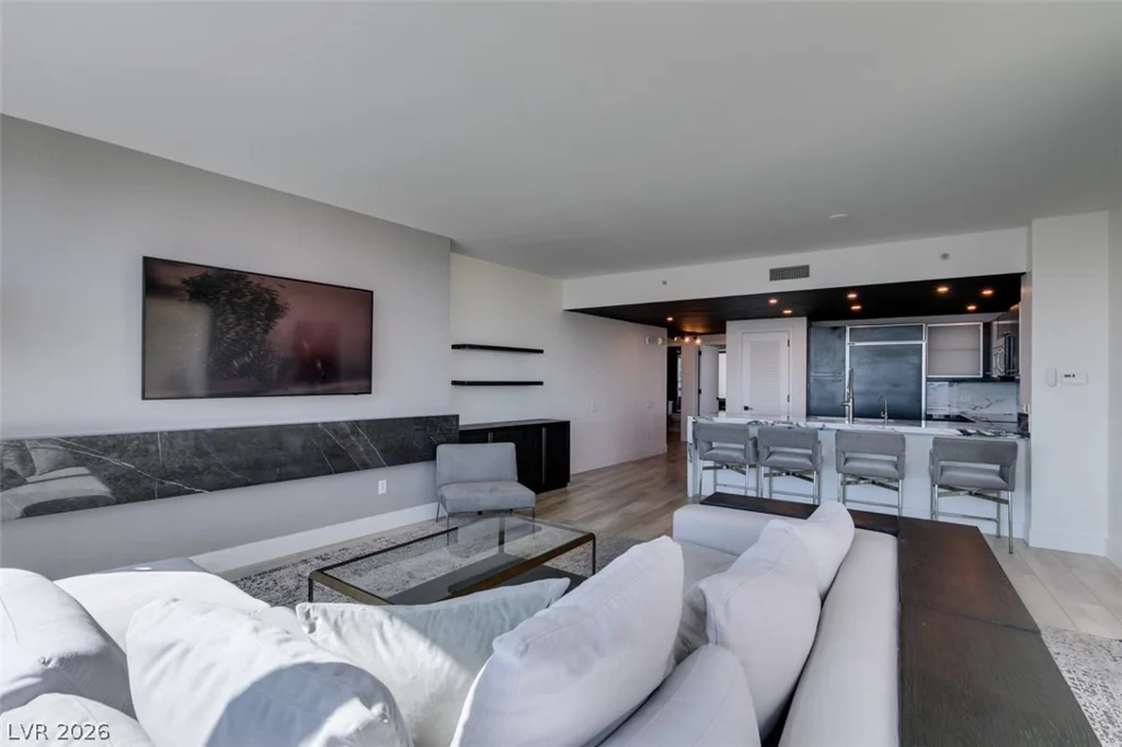 322 Karen, Las Vegas, NV 89109