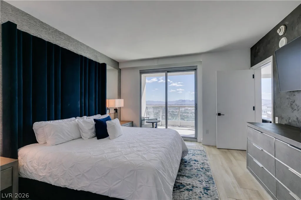 322 Karen, Las Vegas, NV 89109