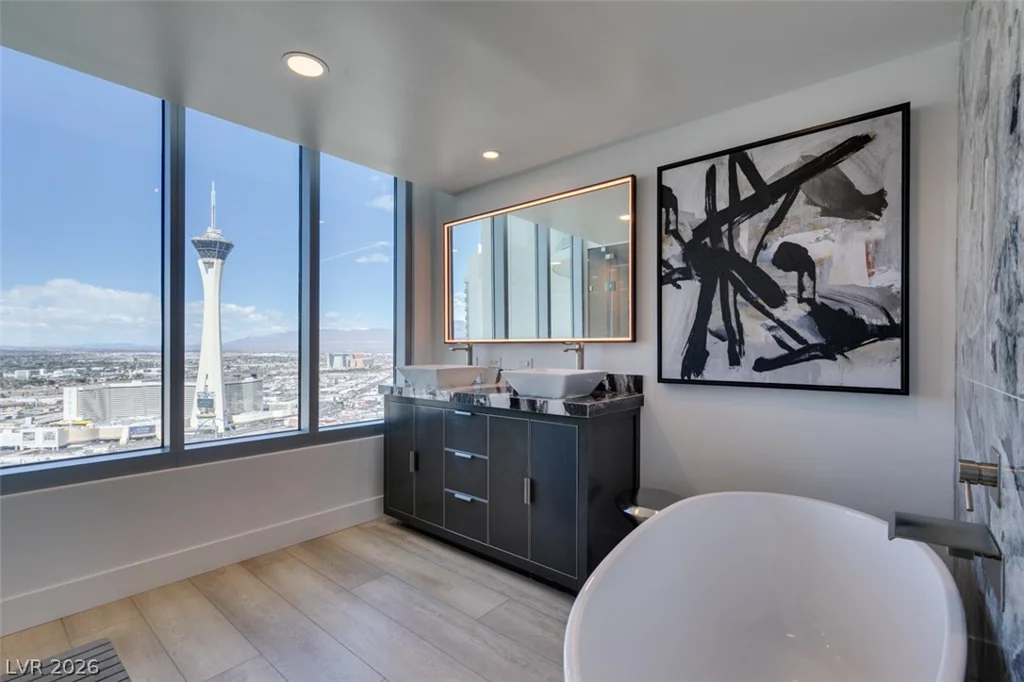 322 Karen, Las Vegas, NV 89109