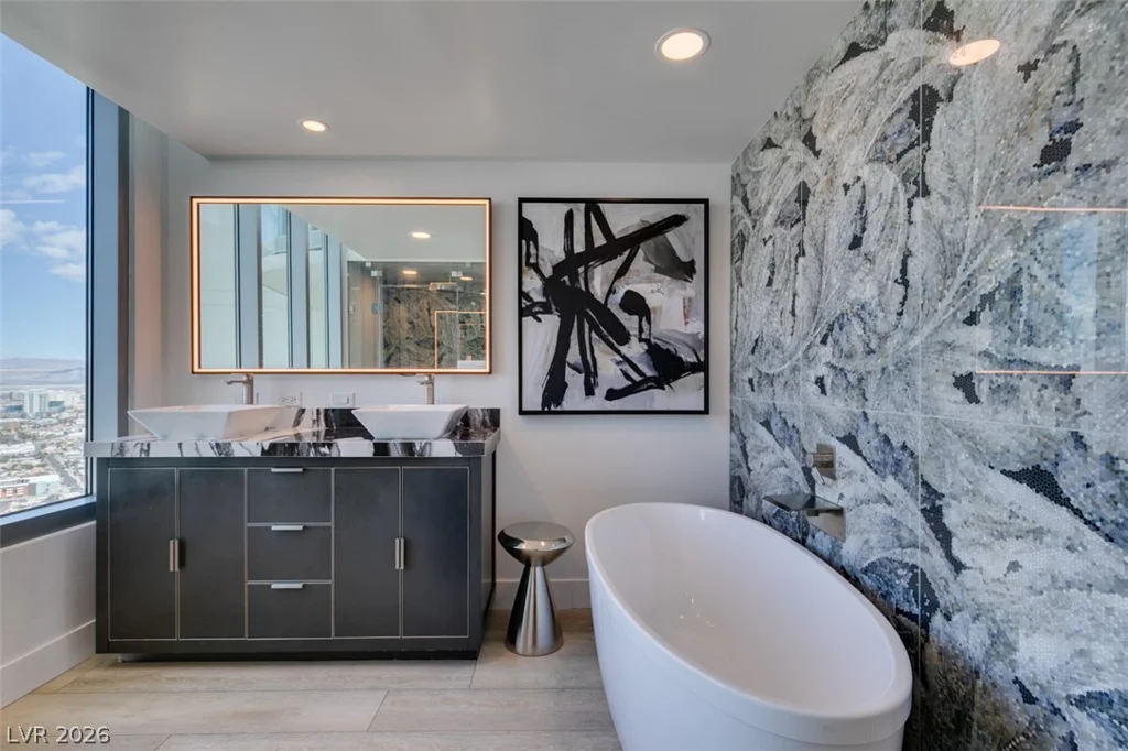 322 Karen, Las Vegas, NV 89109