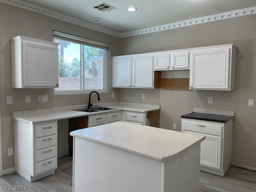 9587 Newton Grove, Las Vegas, NV 89148