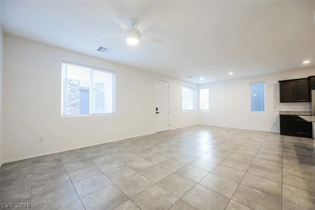 7232 Halo Falls, North Las Vegas, NV 89084