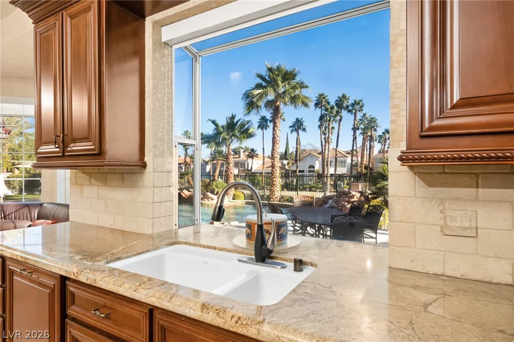2204 Glenbrook, Las Vegas, NV 89117